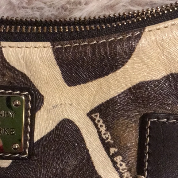 Dooney and Bourke giraffe print bag - Picture 9 of 9